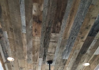 Mixed reclaimed wood ceiling