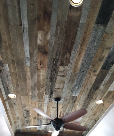 Mixed reclaimed wood ceiling